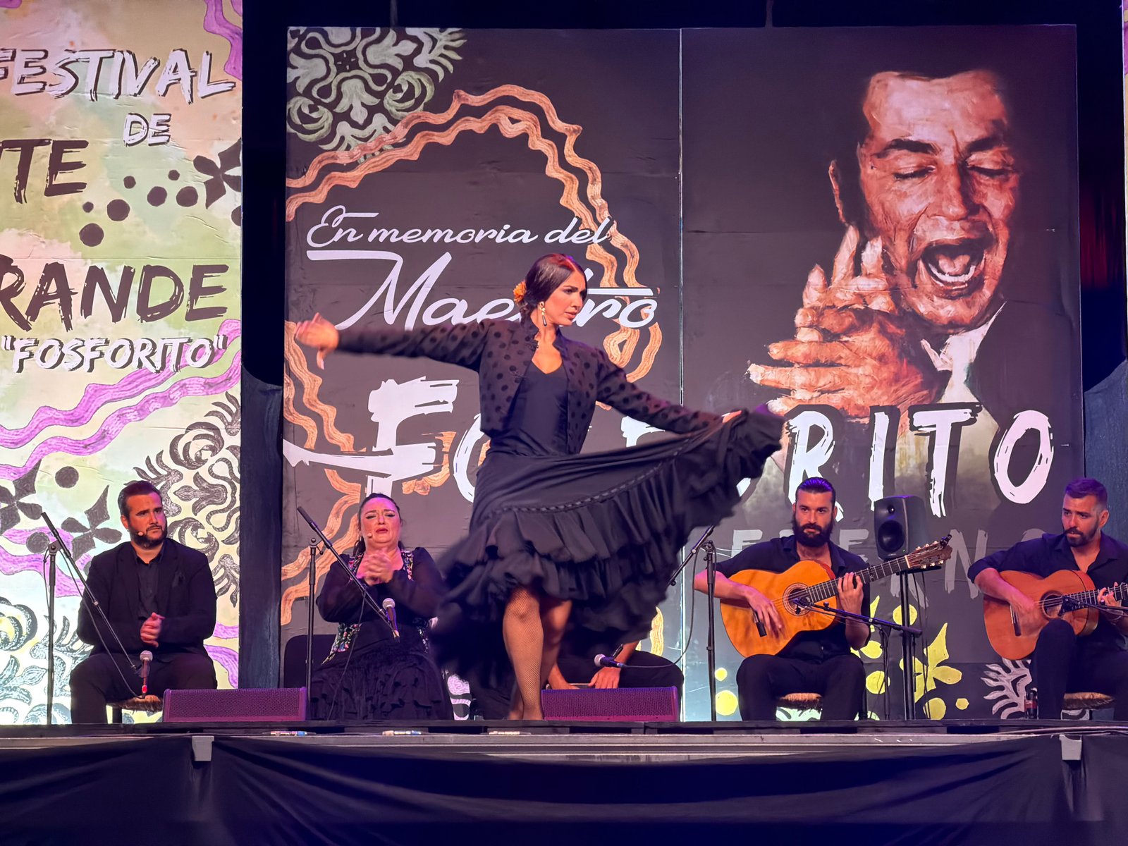 El Festival de Cante Grande de Puente Genil dedica una emotiva noche de cante, baile y guitarra a Fosforito