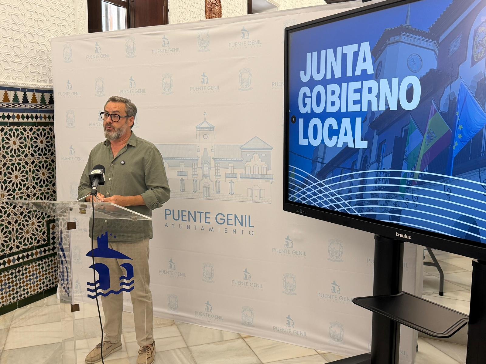 Luz verde a la nueva cubierta de las pistas del Polideportivo Municipal “Francisco Manzano”
