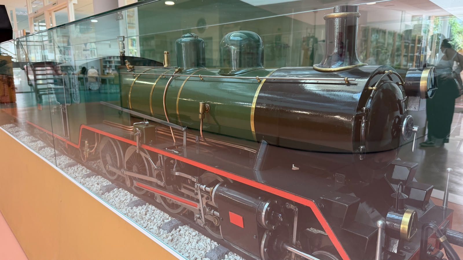 El patrimonio municipal suma la maqueta de la locomotora